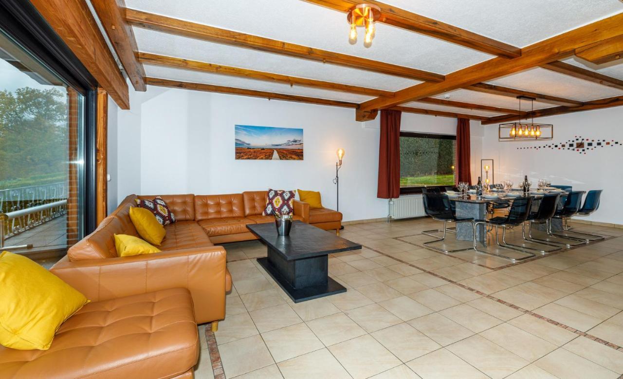 Luxueuse Et Spacieuse Villa Avec Sauna Et Piscine マルメディ エクステリア 写真