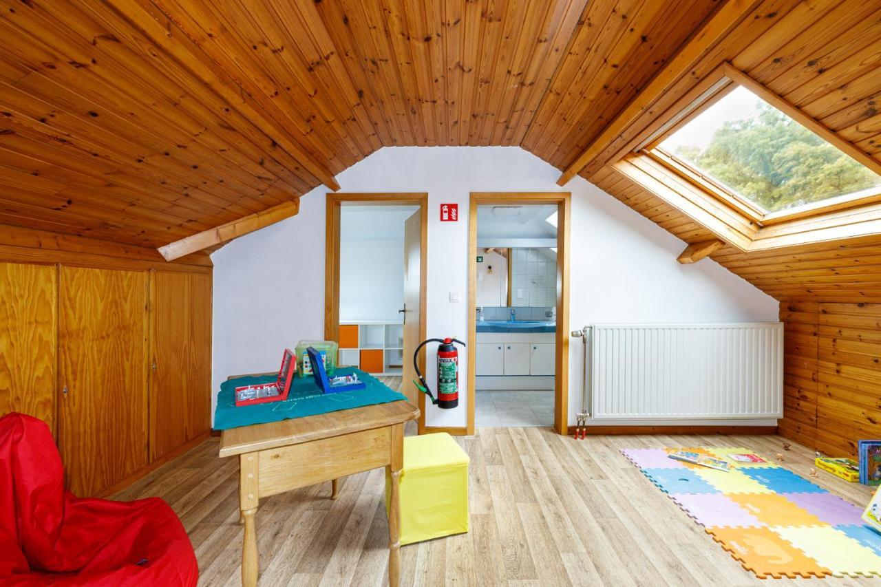 Luxueuse Et Spacieuse Villa Avec Sauna Et Piscine マルメディ エクステリア 写真